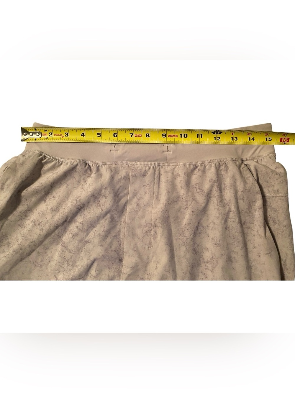 Lululemon Men's Athletic Performance Shorts in Gray Marble, Elastic Waist - Picture 5 of 7